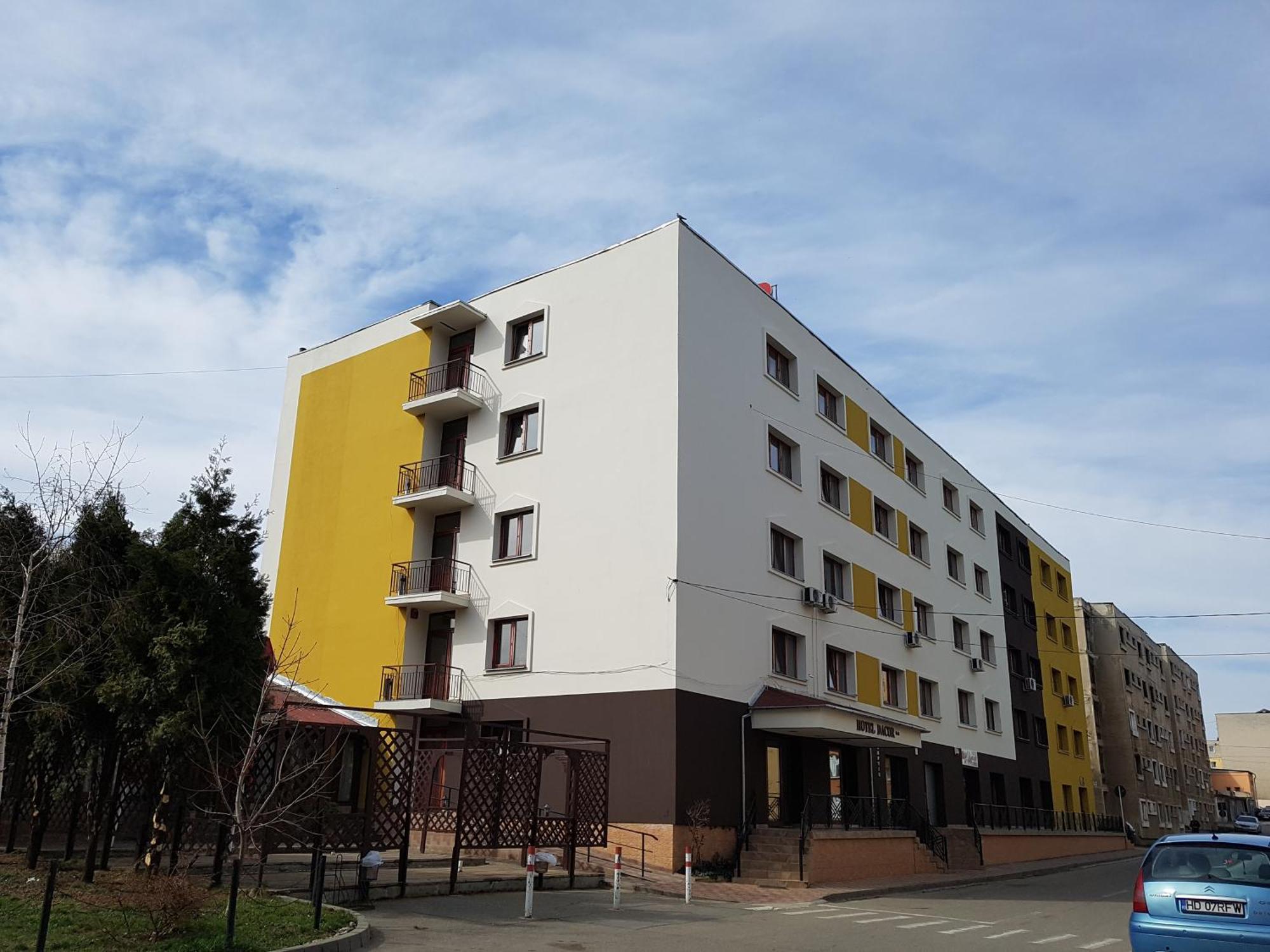 Hotel Dacor Орэштие Экстерьер фото